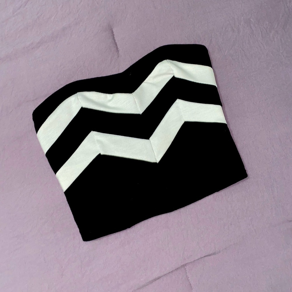 Black & White Strapless Crop